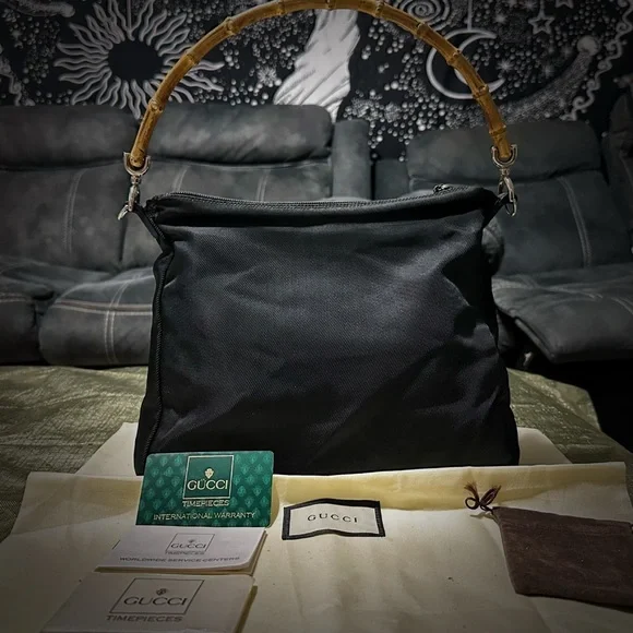 Authentic Vintage Gucci Black Bag with Bamboo Accent handbag - Picture 7 of 17